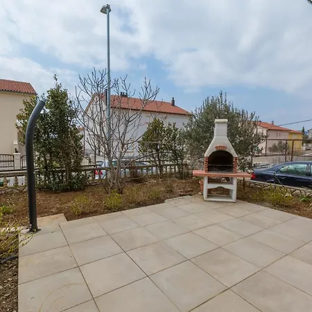 Apartment With A Parking Space - 17359 Novi Vinodolski