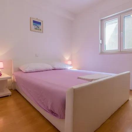 With A Parking Space - 17359 Apartment Novi Vinodolski